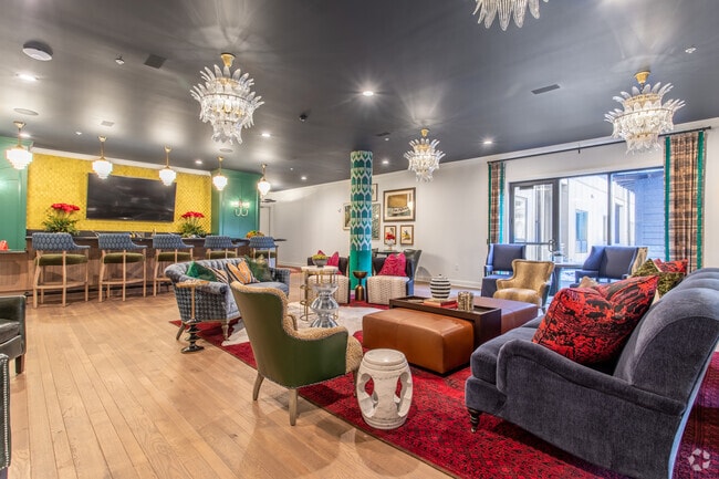 Interior Photo - Luxury Living in the Short North!