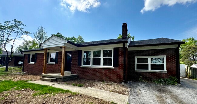 Foto del edificio - 1821 Blue Ridge Dr