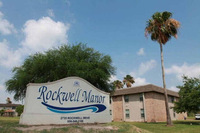 Foto del edificio - 2735 Rockwell Dr