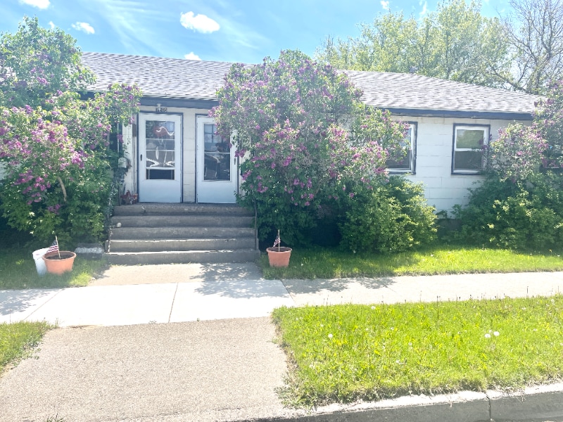 Primary Photo - 1207 W Geyser St