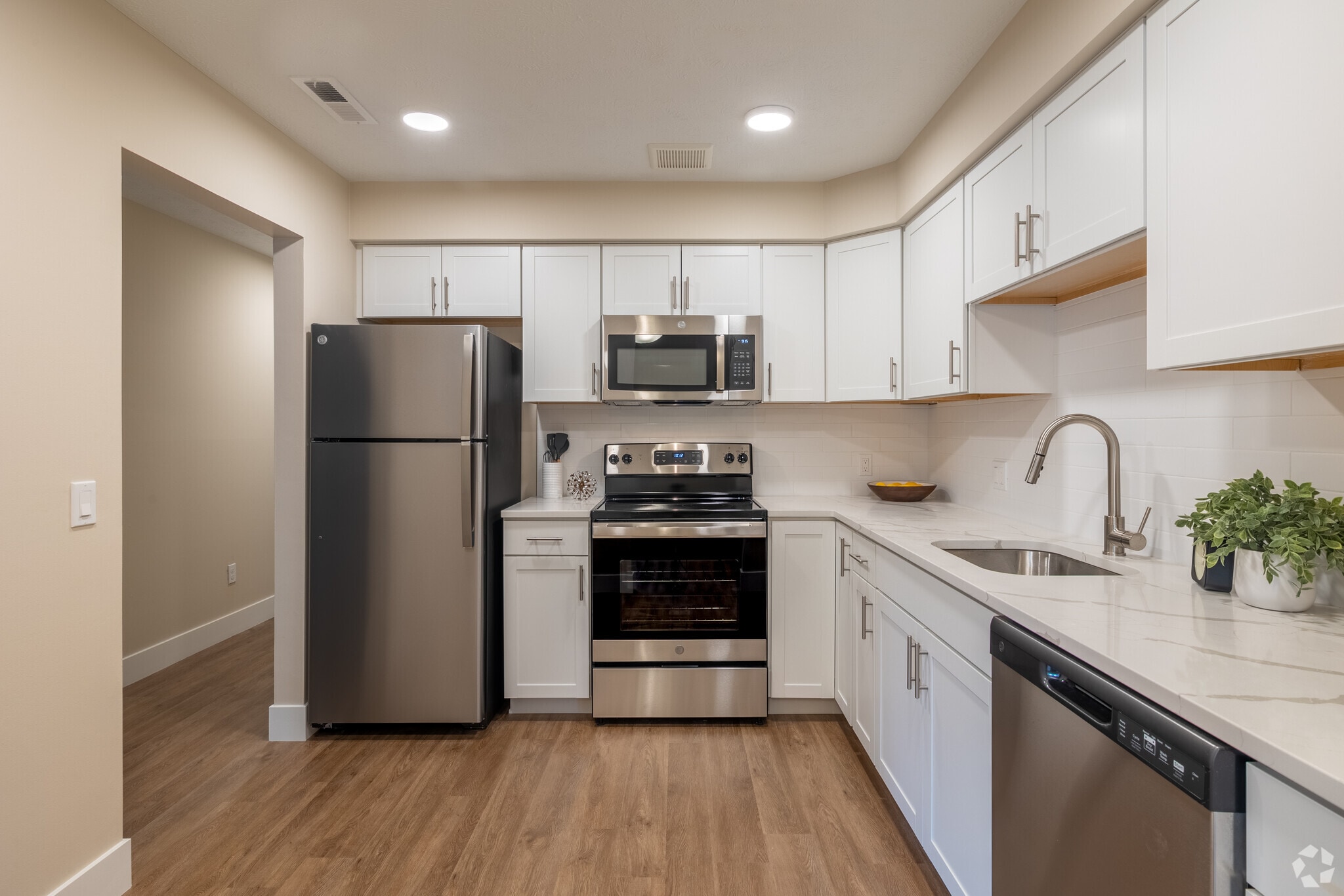 Tamarac Apartments – photo 1