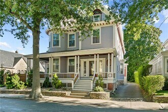 Building Photo - 18 Rhode Island Ave