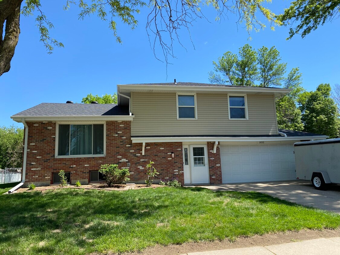 Primary Photo - 14710 Eastbourne Cir