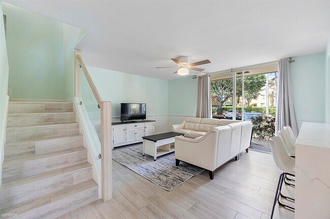 Building Photo - 3 br, 2.5 bath House - 123 Yacht Club Way ...