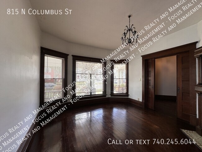 Foto del edificio - 815 N Columbus St