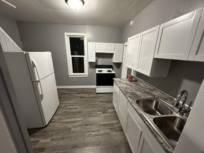 Foto del edificio - 1464 Hudson St