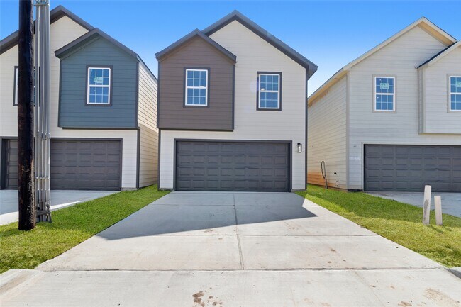 Building Photo - 9946 Lanewell St