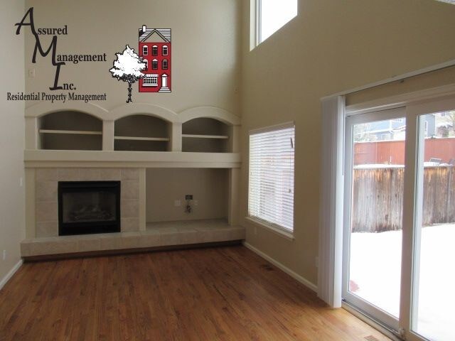 Building Photo - Updated 2 story home w/ finished basement!