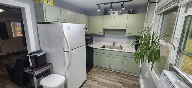 Cocina - 3696 S Leonard Springs Rd