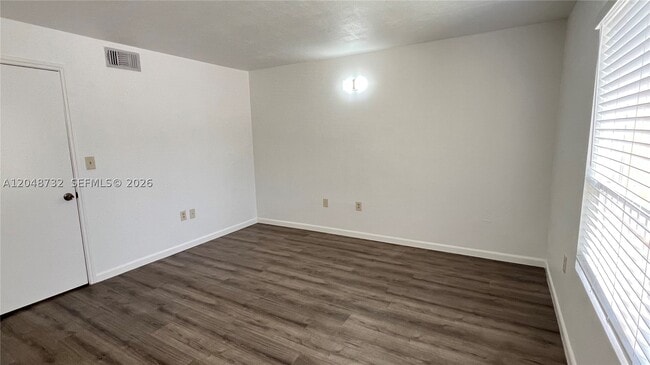 Building Photo - 2485 NW 33rd St