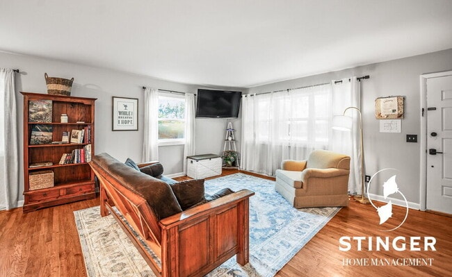 Foto del edificio - 907 Belleview Cir W