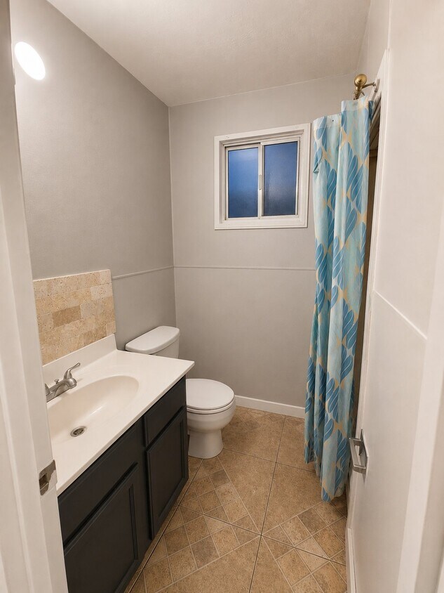 Foto del edificio - 6402 W Devonshire Ave