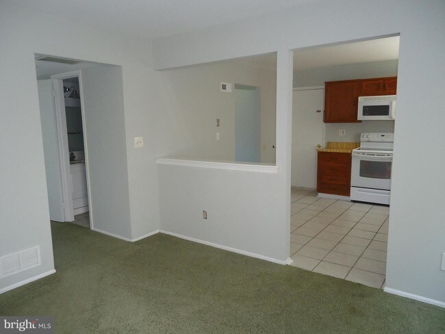 Building Photo - 110 Peregrine Dr