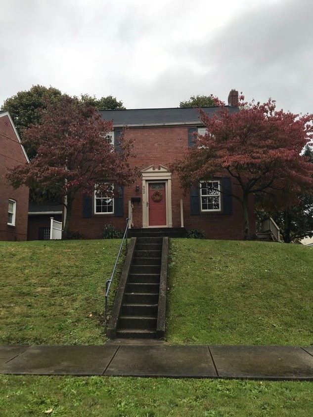 Primary Photo - 3 br, 1 bath House - 902 Delware ave