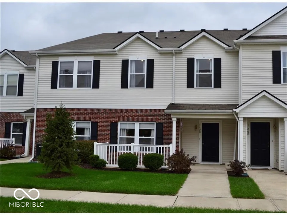 Primary Photo - 12175 Bubbling Brook Dr