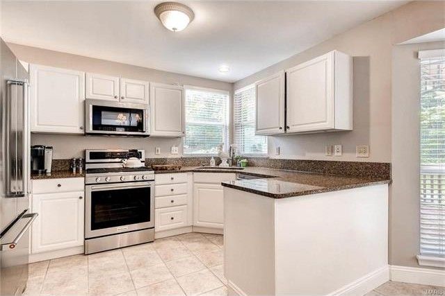 Building Photo - 137 Brighthurst Dr