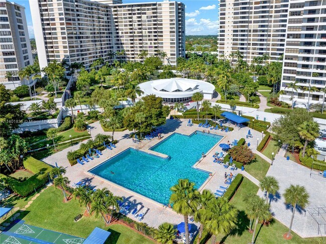 Building Photo - 500 Three Islands Boulevard