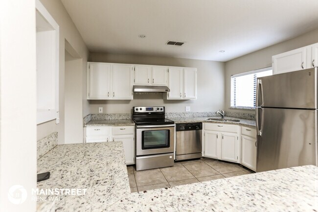Building Photo - 5743 Westview Dr