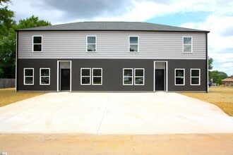 Building Photo - 402 Sierra Rd