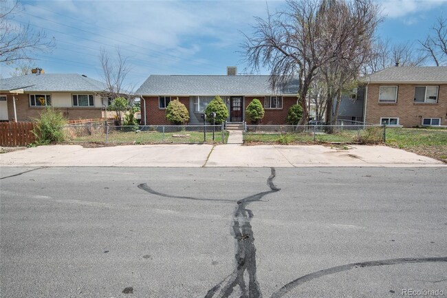 Foto del edificio - 1260 Brentwood St