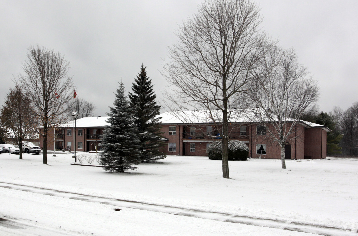 Photo du bâtiment - Pefferlaw & Lions Housing