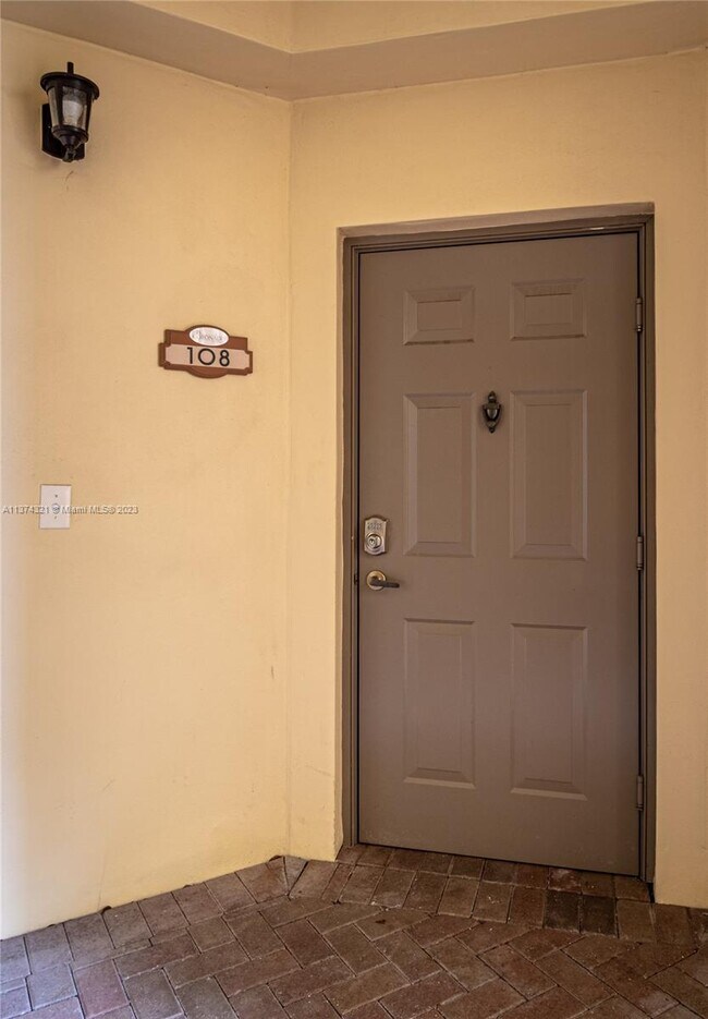 Foto del edificio - 10885 NW 89th Terrace