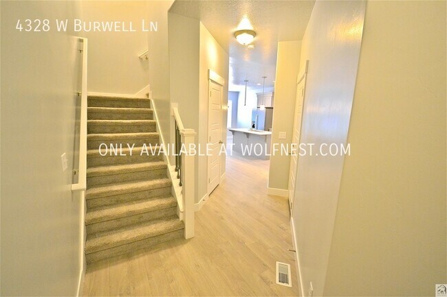 Foto del edificio - Luxurious 4 Bedroom Herriman Townhome! No ...
