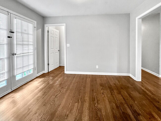 Foto del edificio - 7446 Sycamore Ave