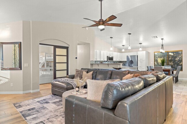 Building Photo - 4111 S Dewdrop Ct