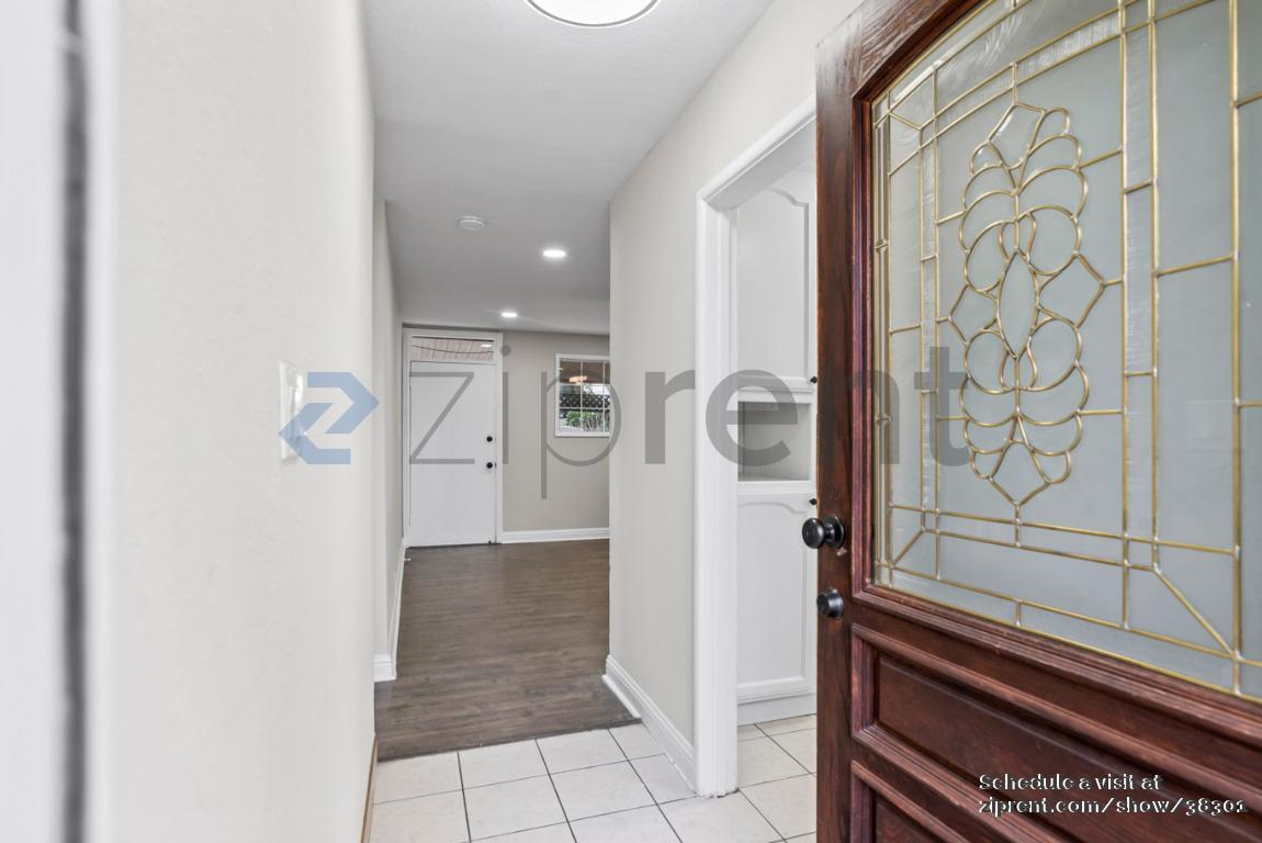 Foto principal - 1327 McGinness Ave