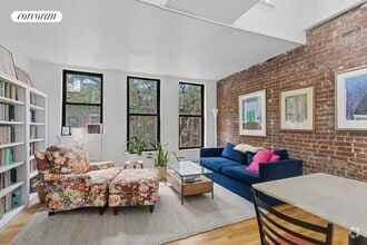 Building Photo - 27 W 94th St