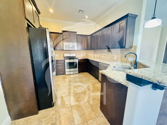 Foto del edificio - 924 N Creek Dr
