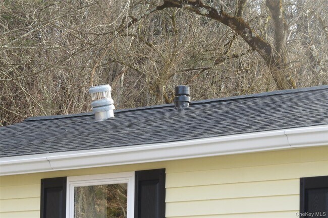 Foto del edificio - 723 Beekman Rd