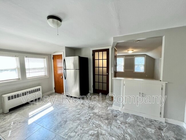 Building Photo - 70 Lyman St