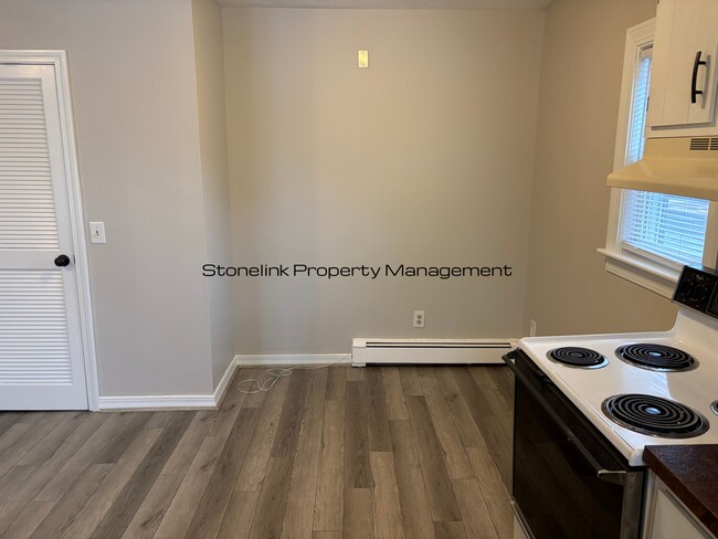 Foto del edificio - 66 Hamlet Ave