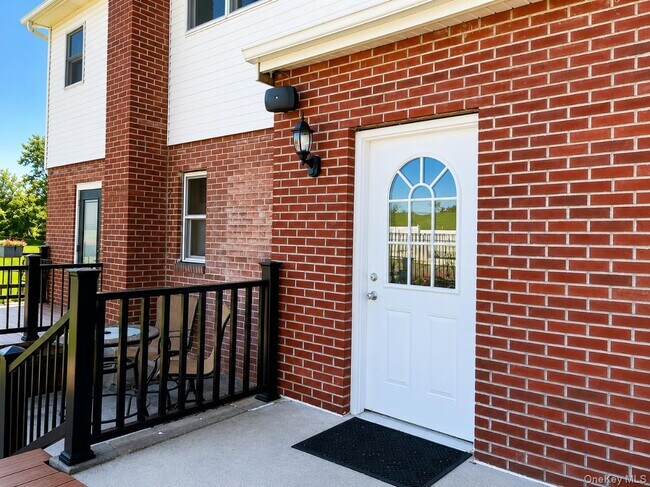Foto del edificio - 126 Jackson Ave