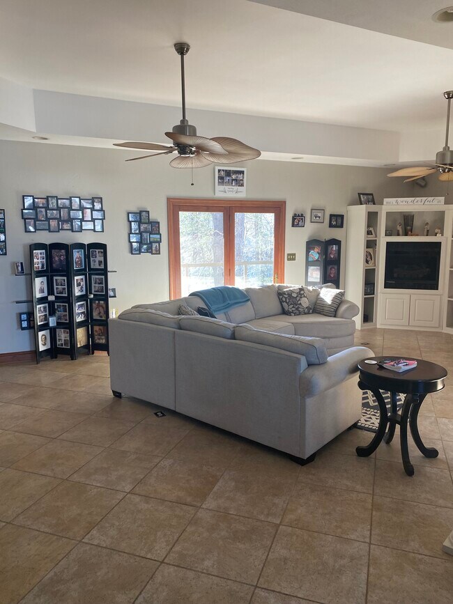 Foto del edificio - 4639 Harbor View Ter