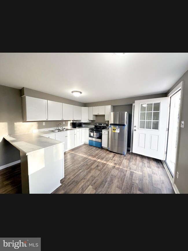 Foto del edificio - 15248 Point Lookout Rd