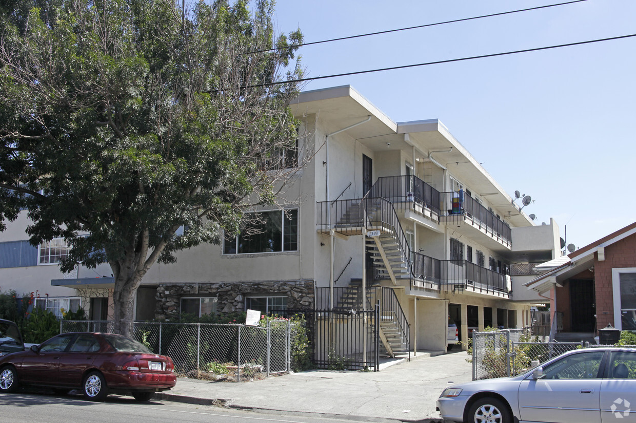 Primary Photo - 2336 Fruitvale Ave