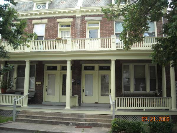 Primary Photo - 2710 W Main St