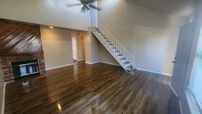 Building Photo - Pet negotiable with home owner approval!