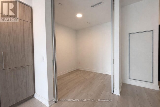 Building Photo - 36 Olive Ave