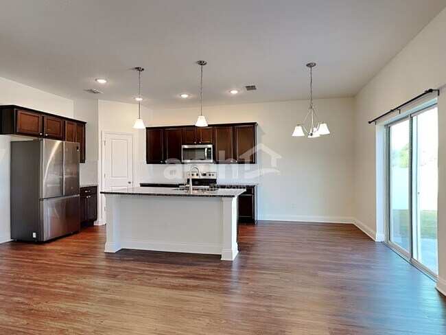 Building Photo - 1305 Mount Logan Dr