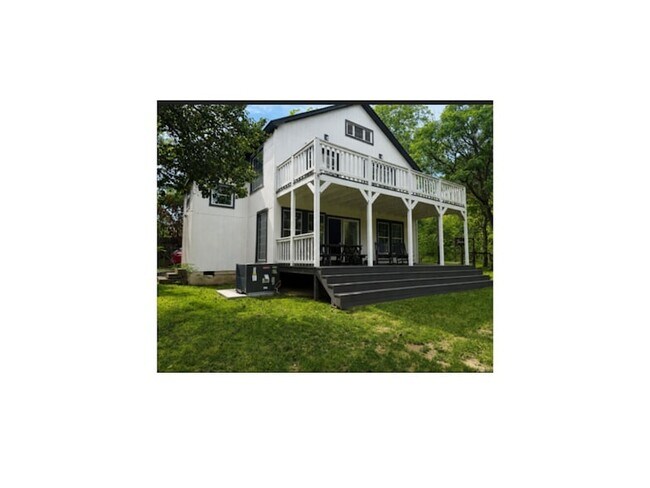 Building Photo - 1121 E Texas St