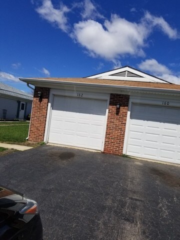 Building Photo - 162 W Stevenson Dr