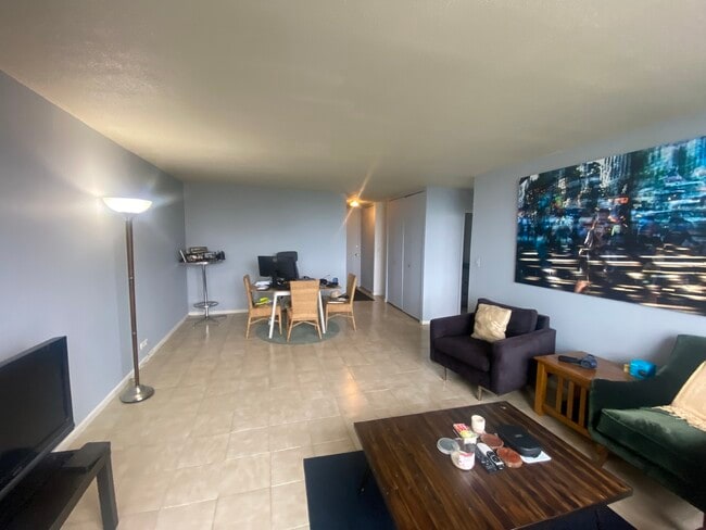 Building Photo - 5100 N Marine Dr