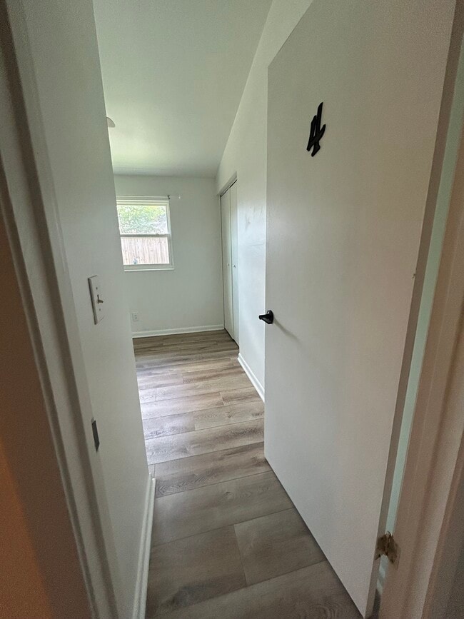 Building Photo - 2856 Tulip Cir E