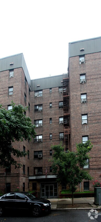 Building Photo - 83-55 Austin St