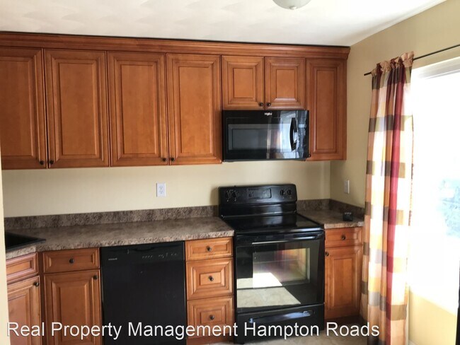 Building Photo - 5320 Grand Lake Crescent