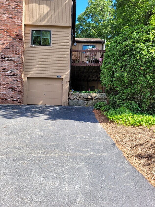 18 E Bluff Rd, Ashland, MA 01721 Townhome Rentals in Ashland MA